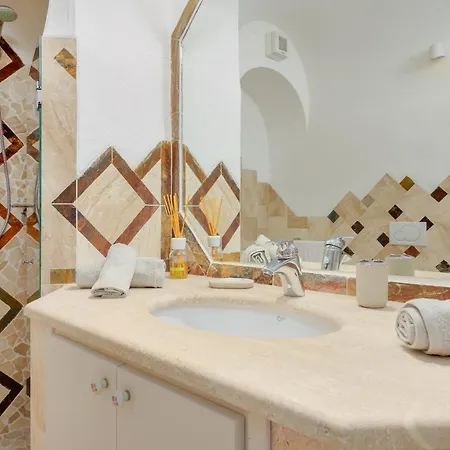 Botanico - Sherdenia Luxury Apartment